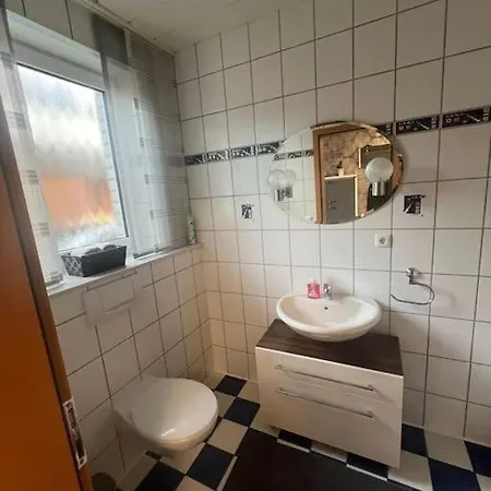 Ruhige Doppelhaushaelfte * Hueckelhoven