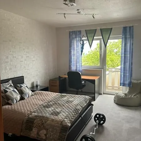 Ruhige Doppelhaushaelfte Apartment Hueckelhoven